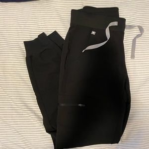 Figs Zamora Scrub Bottoms in Black